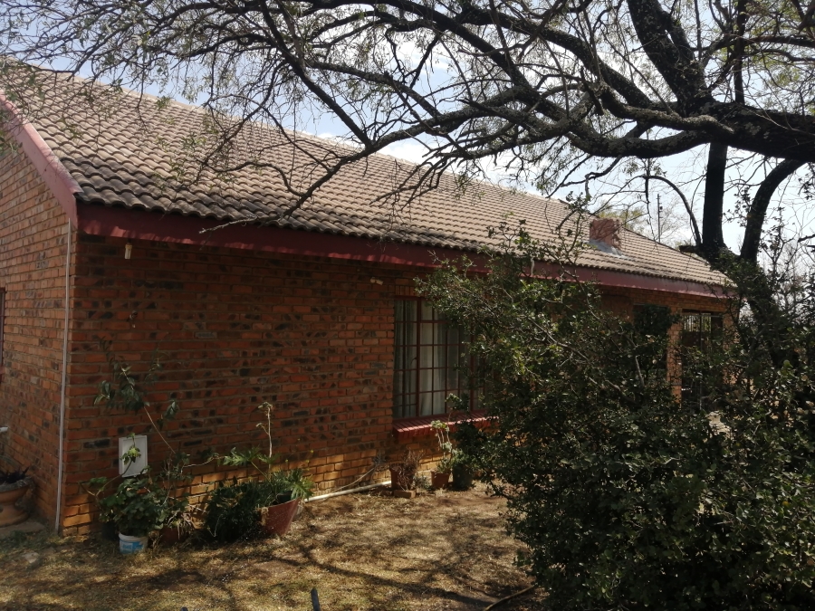 2 Bedroom Property for Sale in Rhenosterhoek A H North West